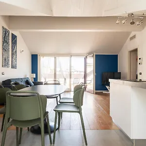 https://easyhomes-brera-luxury-suites.it-lombardy.com